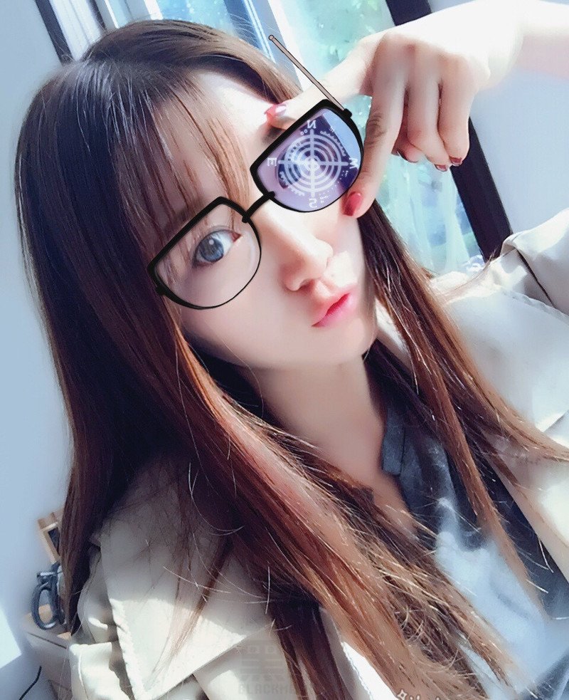 W40_女套图1371照片+30视频（可爱萌妹青春活泼旅游时尚网红脸——美女生活组图同一个人）-10